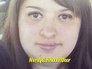 NerdyGirlNxxxtDoor