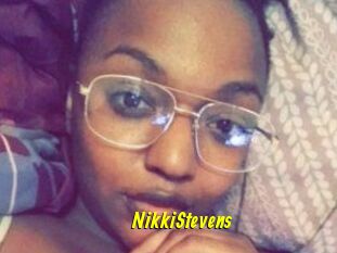 Nikki_Stevens