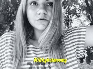 Nikkyhotmoomy