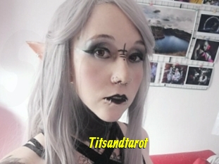 Titsandtarot